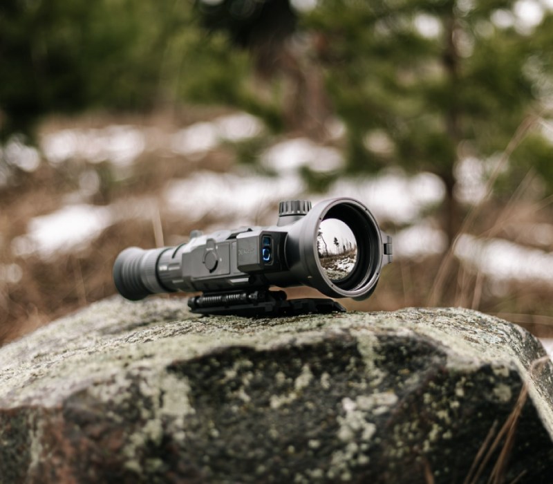 Termalna optika za lovce