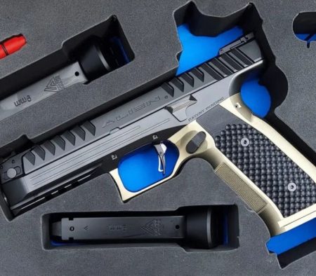 Alien Performance Kit pištolj